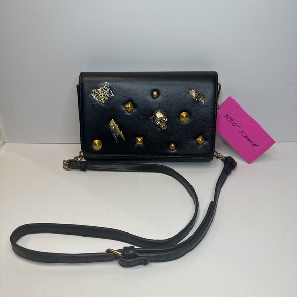 Betsey Johnson Women's  Halloween Theme Studded Skull Crossbody Bag Black/Gold - Picture 1 of 12